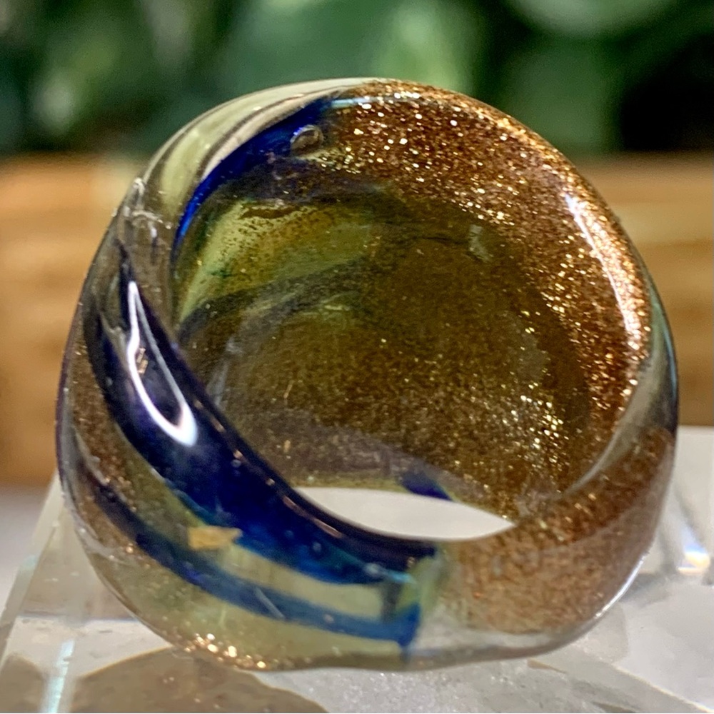 Murano Style Solid Glass Hand Blown Cobalt Blue Gold Foil Artisan Ring 7.5 VTG - Picture 4 of 11